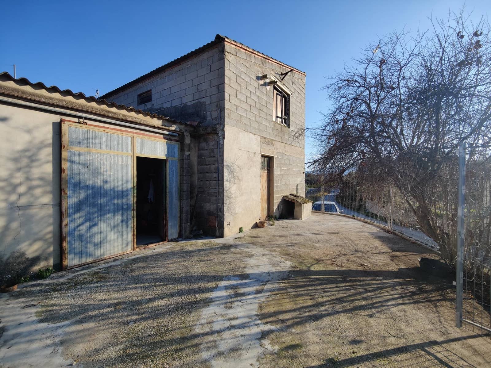 Virksomhed til salg i Macastre - € 60.000 (Ref: 8538738)