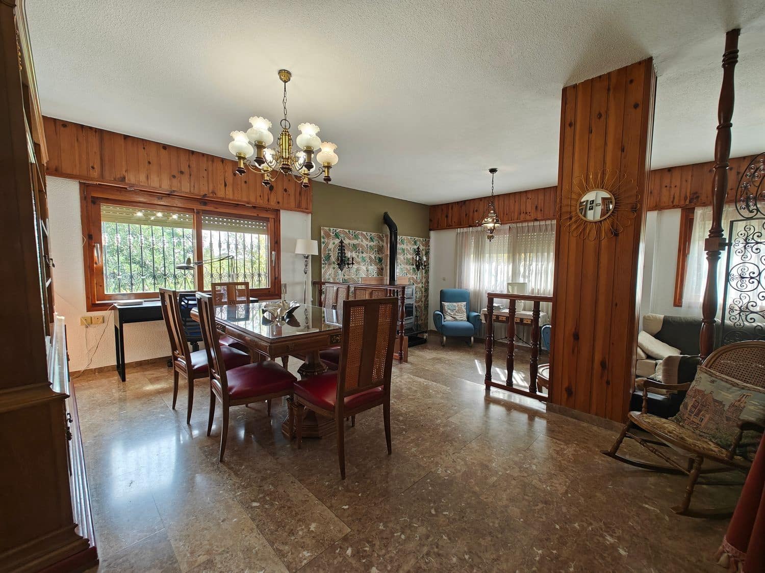 5 soveværelse Villa til salg i Macastre med swimmingpool garage - € 340.000 (Ref: 8551192)