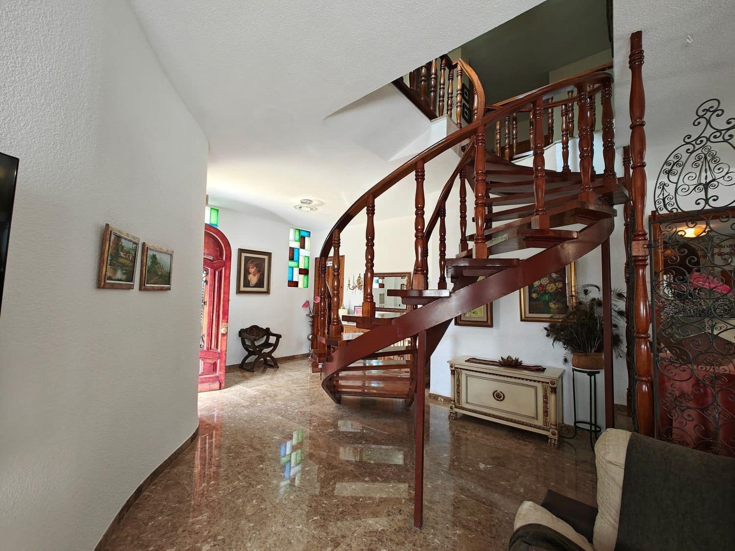 5 soveværelse Villa til salg i Macastre med swimmingpool garage - € 340.000 (Ref: 8551192)