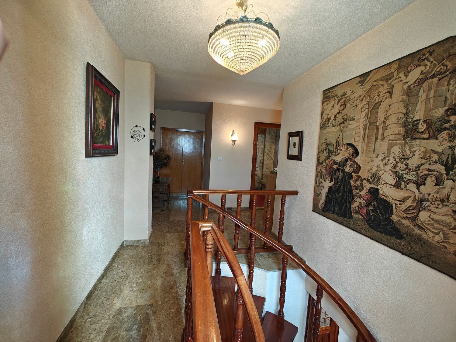 5 soveværelse Villa til salg i Macastre med swimmingpool garage - € 340.000 (Ref: 8551192)