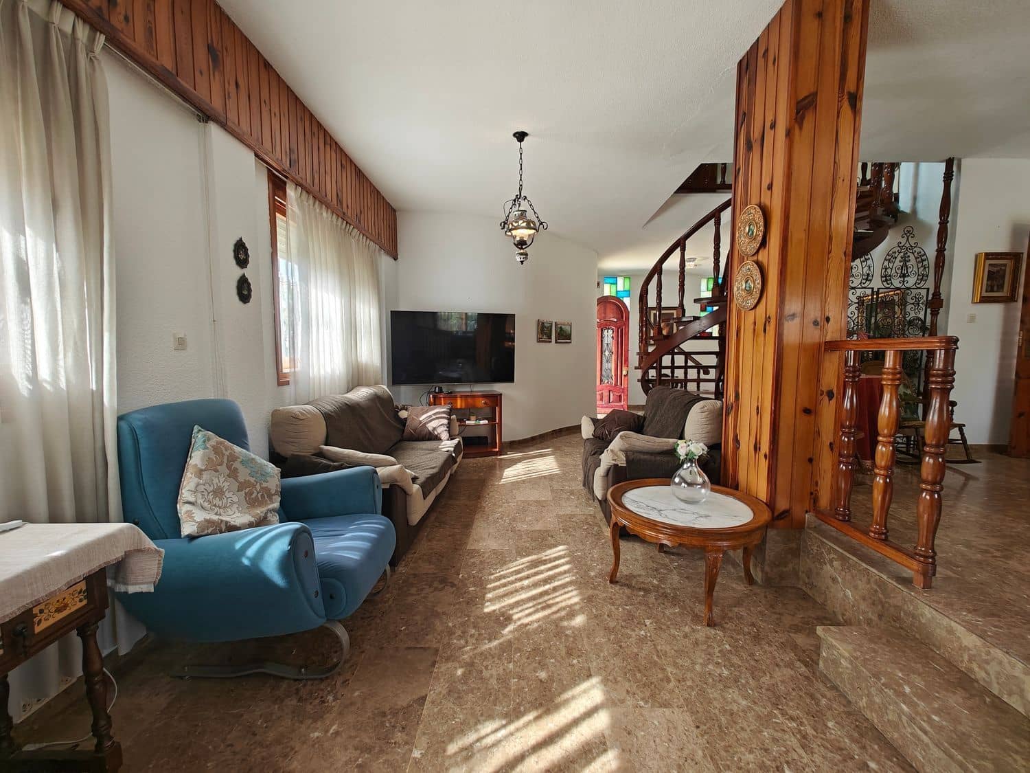 5 soveværelse Villa til salg i Macastre med swimmingpool garage - € 340.000 (Ref: 8551192)