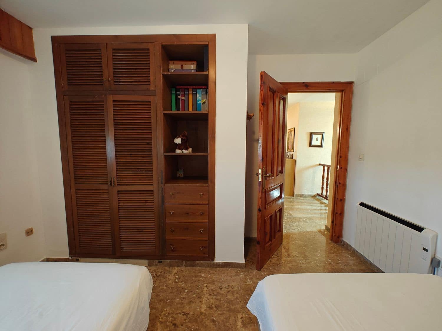 5 soveværelse Villa til salg i Macastre med swimmingpool garage - € 340.000 (Ref: 8551192)