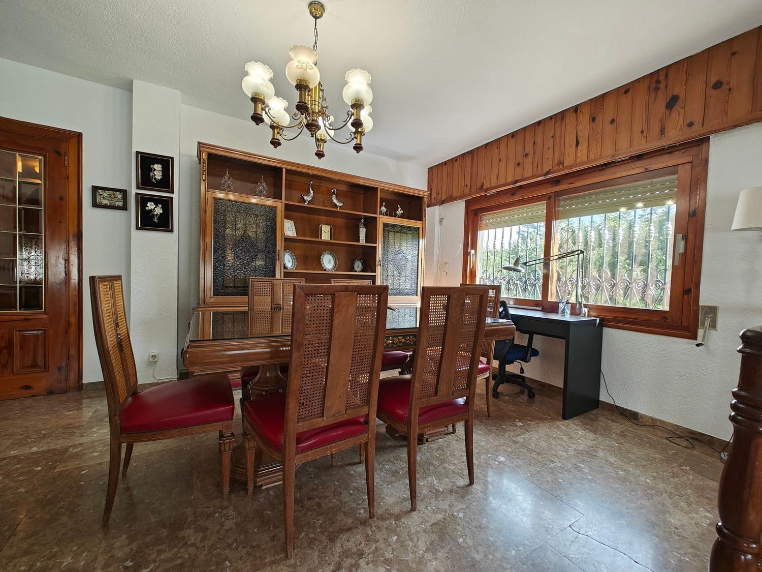 5 soveværelse Villa til salg i Macastre med swimmingpool garage - € 340.000 (Ref: 8551192)