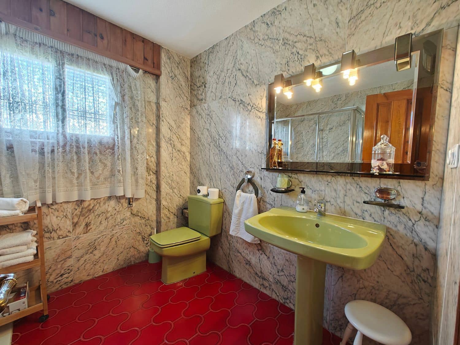 5 soveværelse Villa til salg i Macastre med swimmingpool garage - € 340.000 (Ref: 8551192)