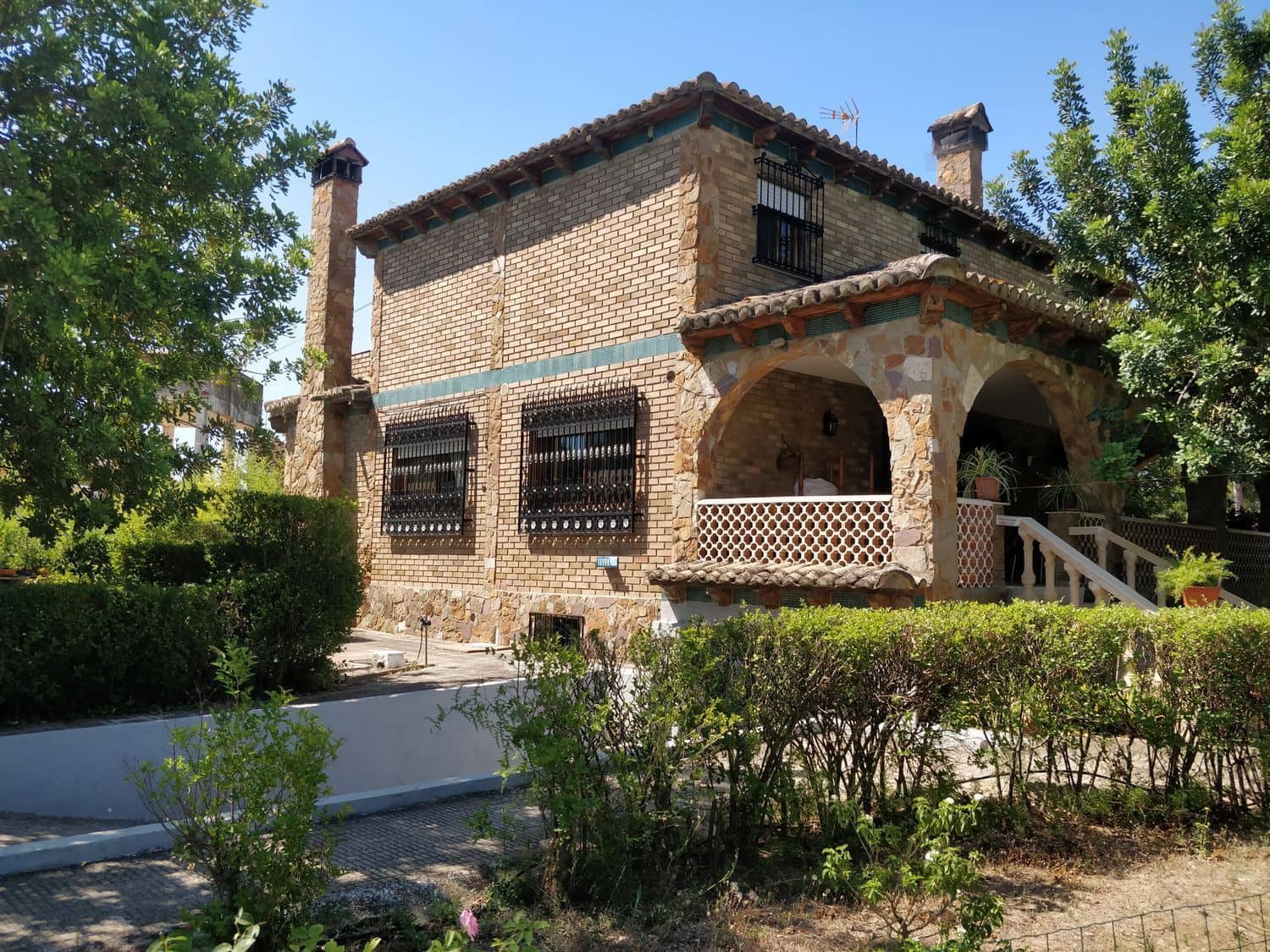 5 soveværelse Villa til salg i Macastre med swimmingpool garage - € 340.000 (Ref: 8551192)