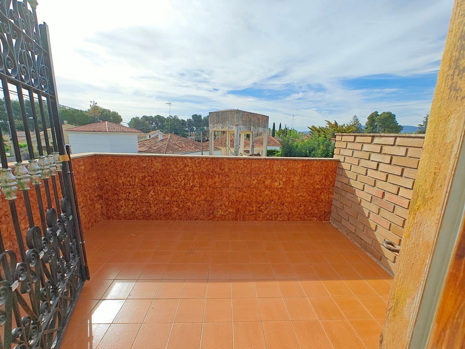 5 soveværelse Villa til salg i Macastre med swimmingpool garage - € 340.000 (Ref: 8551192)