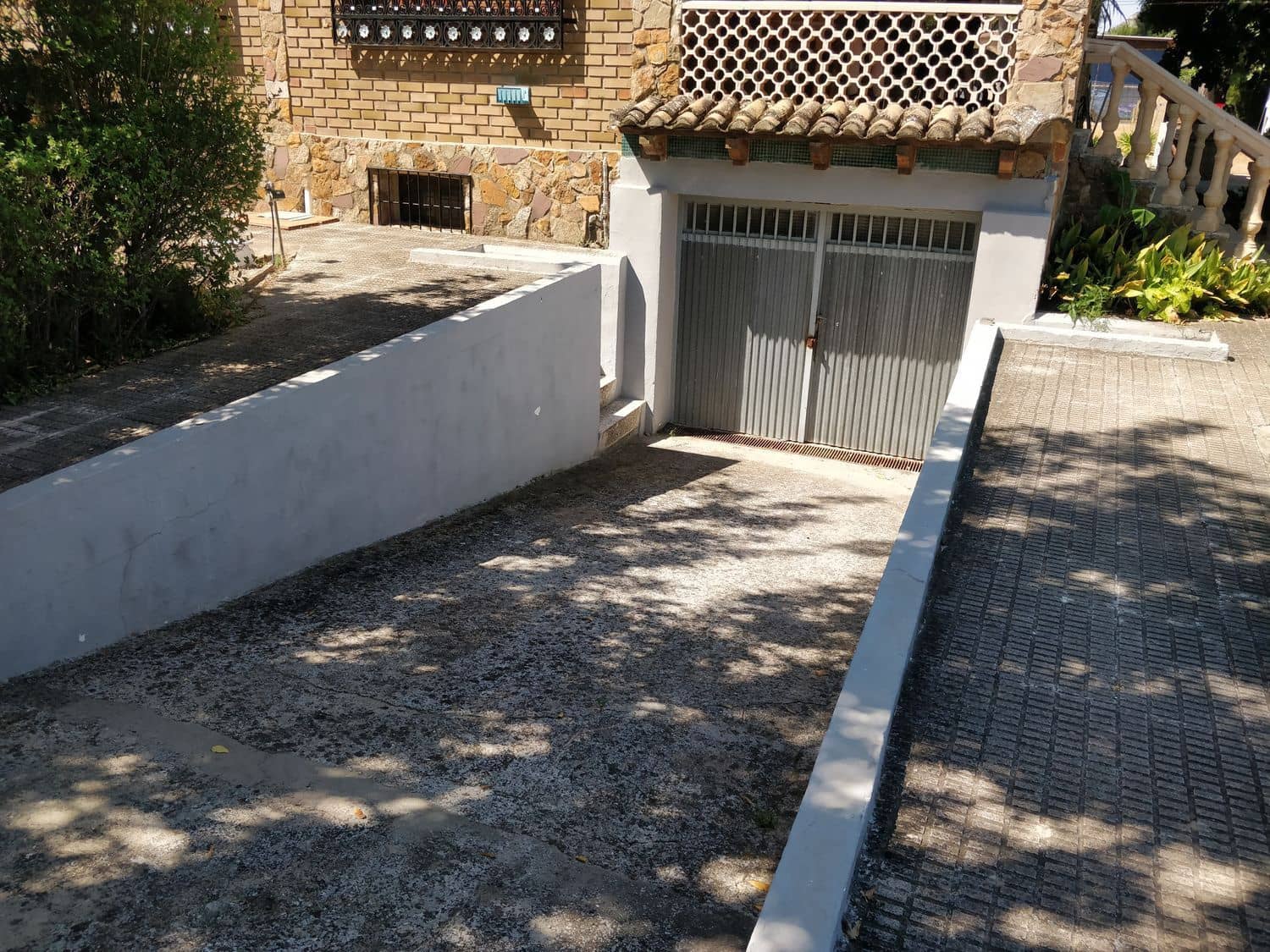 5 soveværelse Villa til salg i Macastre med swimmingpool garage - € 340.000 (Ref: 8551192)