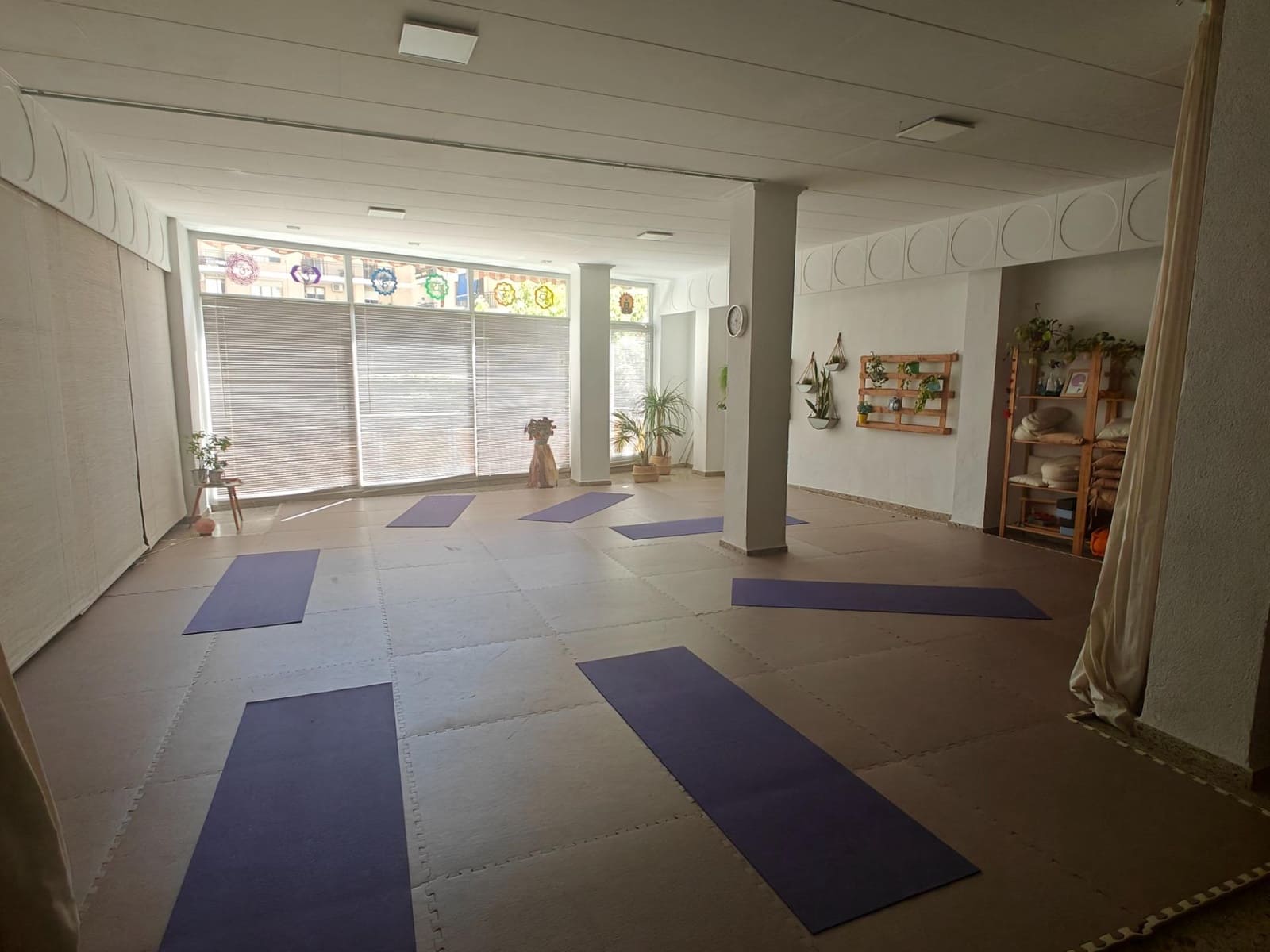 Erhverv til salg i Bunol - € 140.000 (Ref: 8561455)