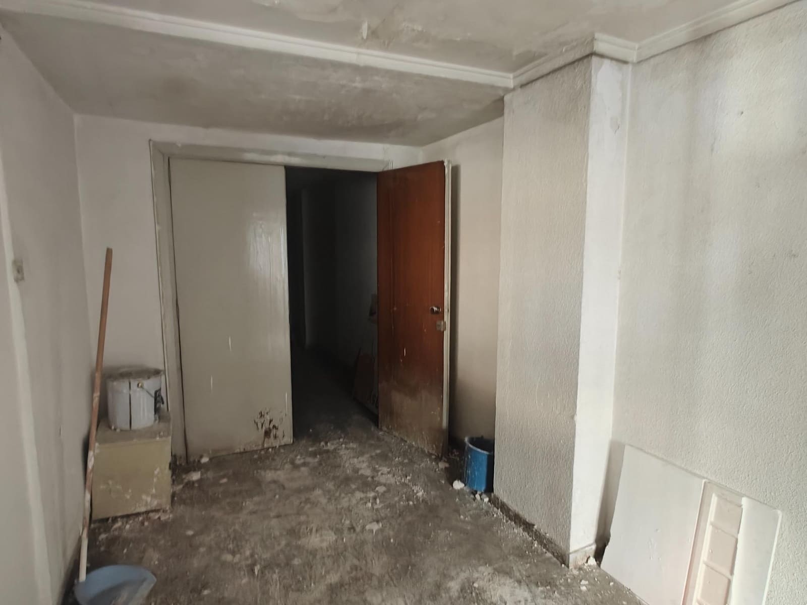 Erhverv til salg i Bunol - € 140.000 (Ref: 8561455)