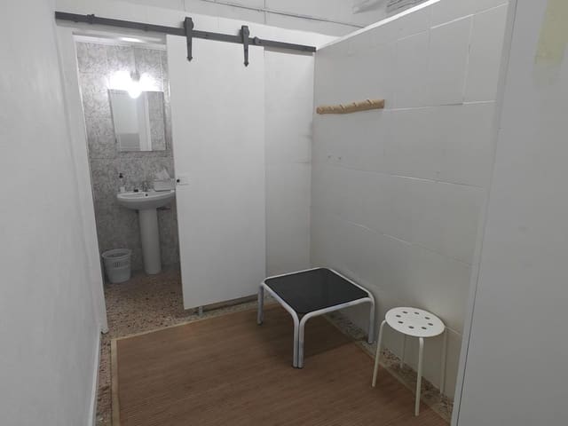 Erhverv til salg i Buñol - € 140.000 (Ref: 8561455)