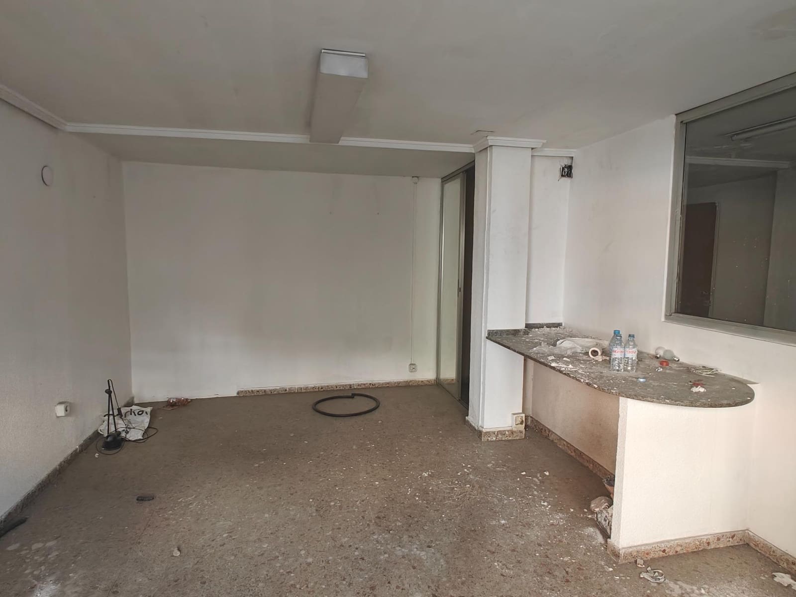 Erhverv til salg i Bunol - € 140.000 (Ref: 8561455)