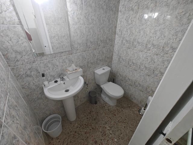 Erhverv til salg i Buñol - € 140.000 (Ref: 8561455)