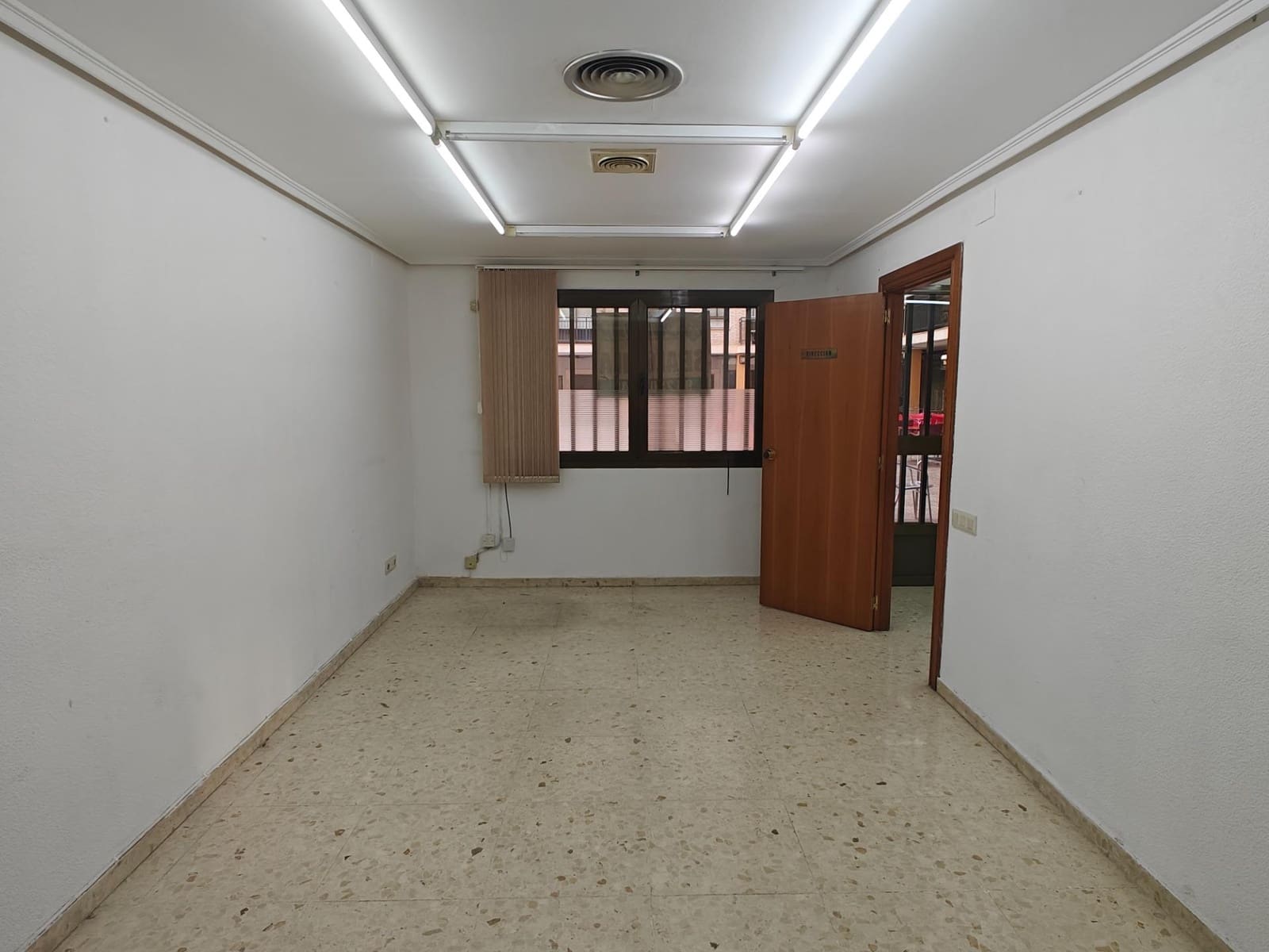 Erhverv til leje i Bunol - € 750 (Ref: 8584237)