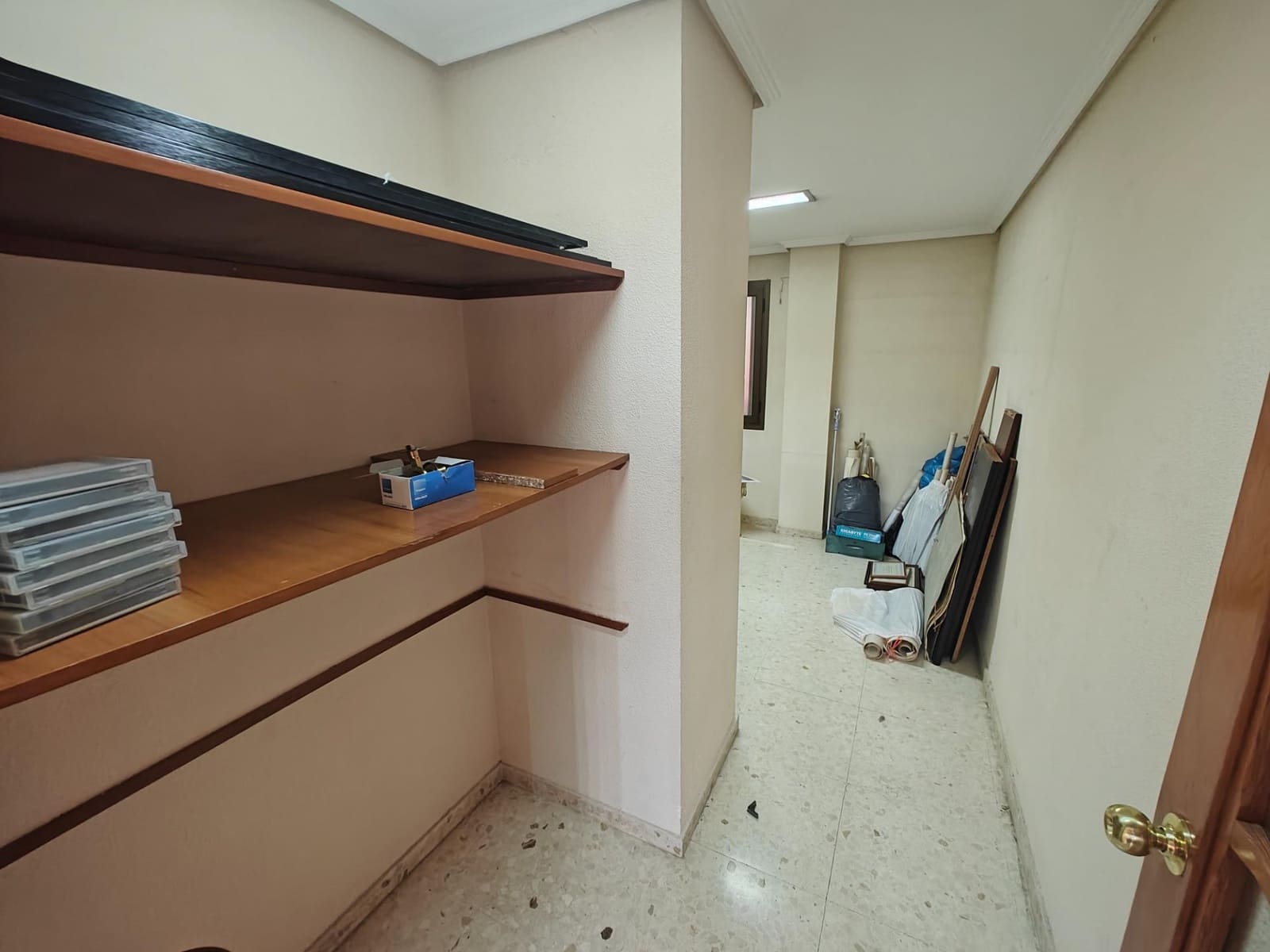 Erhverv til leje i Bunol - € 750 (Ref: 8584237)