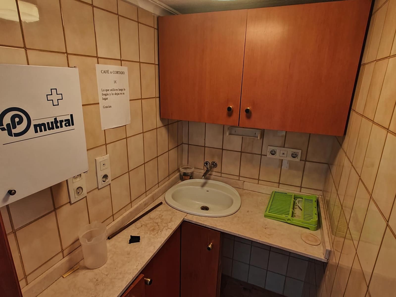 Erhverv til leje i Bunol - € 750 (Ref: 8584237)