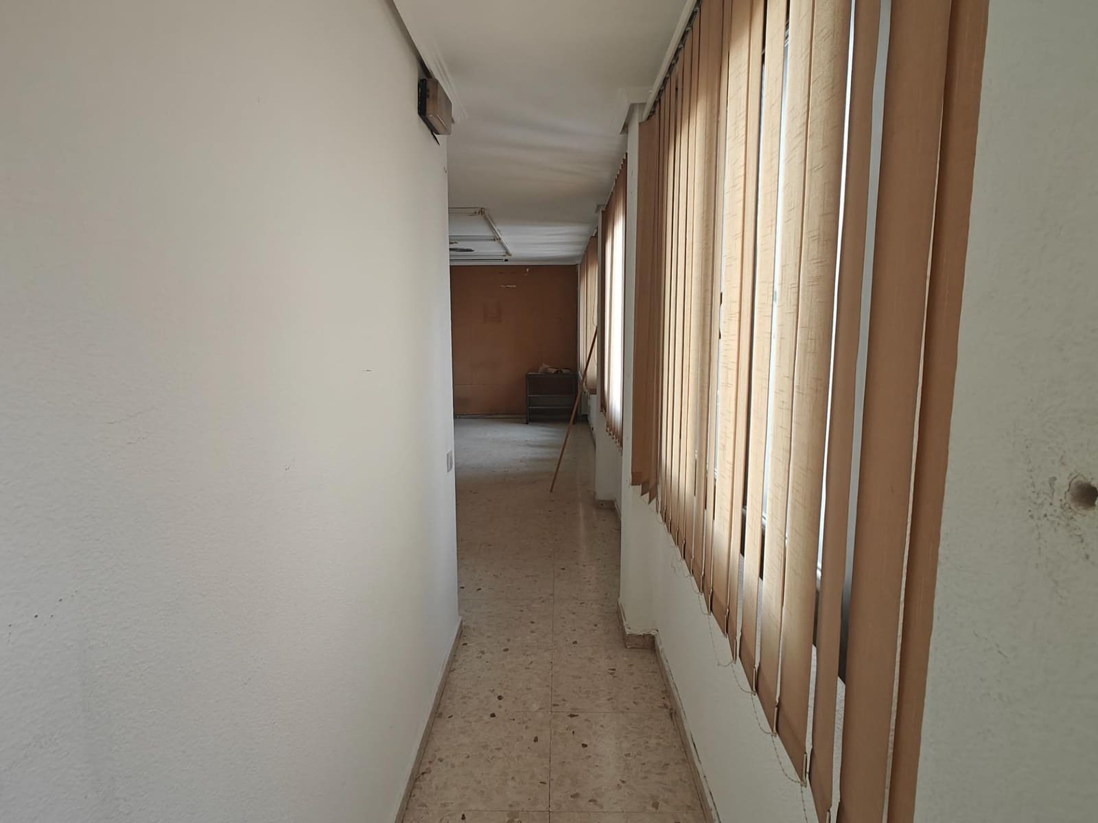 Erhverv til leje i Bunol - € 750 (Ref: 8584237)