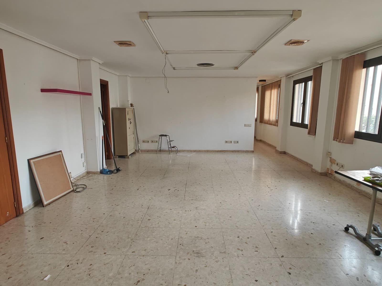 Erhverv til leje i Bunol - € 750 (Ref: 8584237)