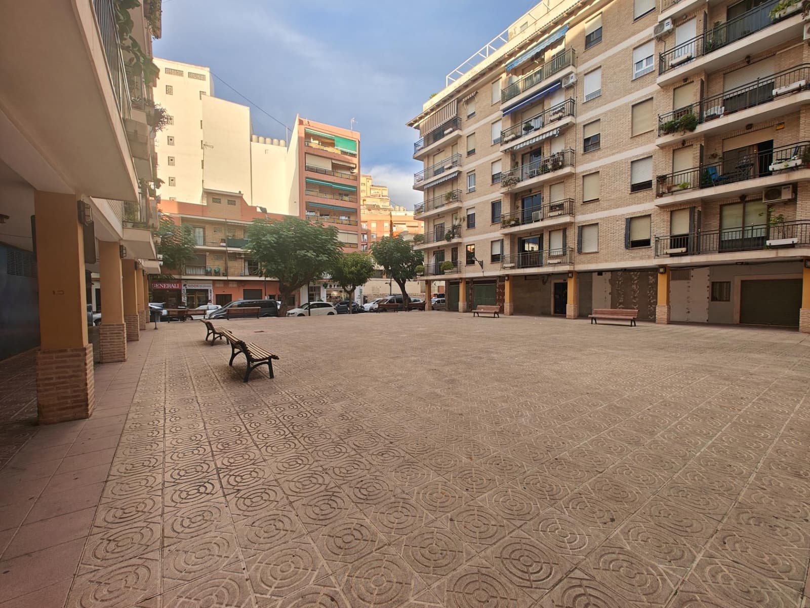 Erhverv til leje i Bunol - € 750 (Ref: 8584237)