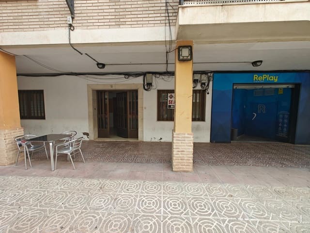 Kommersiell til leie i Buñol - € 750 (Ref: 8584237)