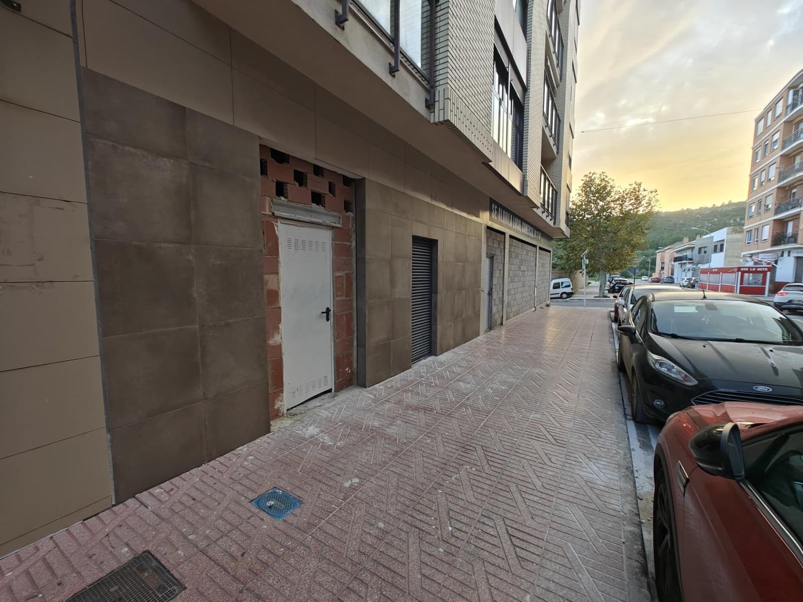 Erhverv til leje i Bunol - € 300 (Ref: 8672030)