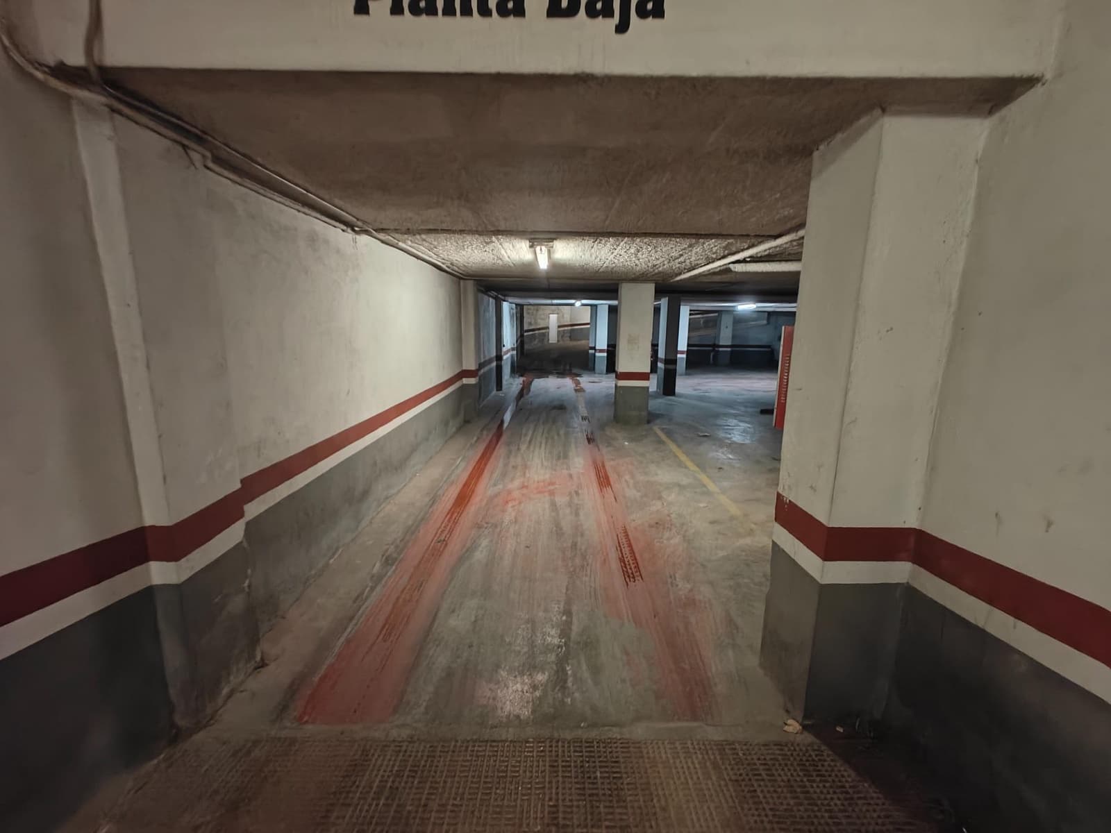 Garage til salg i Bunol - € 7.500 (Ref: 8682638)