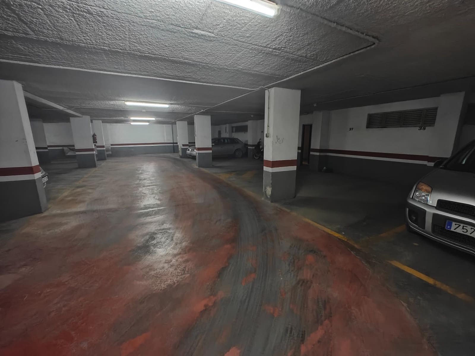 Garage til salg i Bunol - € 7.500 (Ref: 8682638)