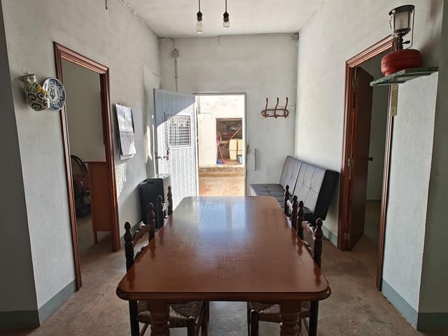 3 bedroom Villa for sale in Dos Aguas with pool garage - € 69,900 (Ref: 8792637)