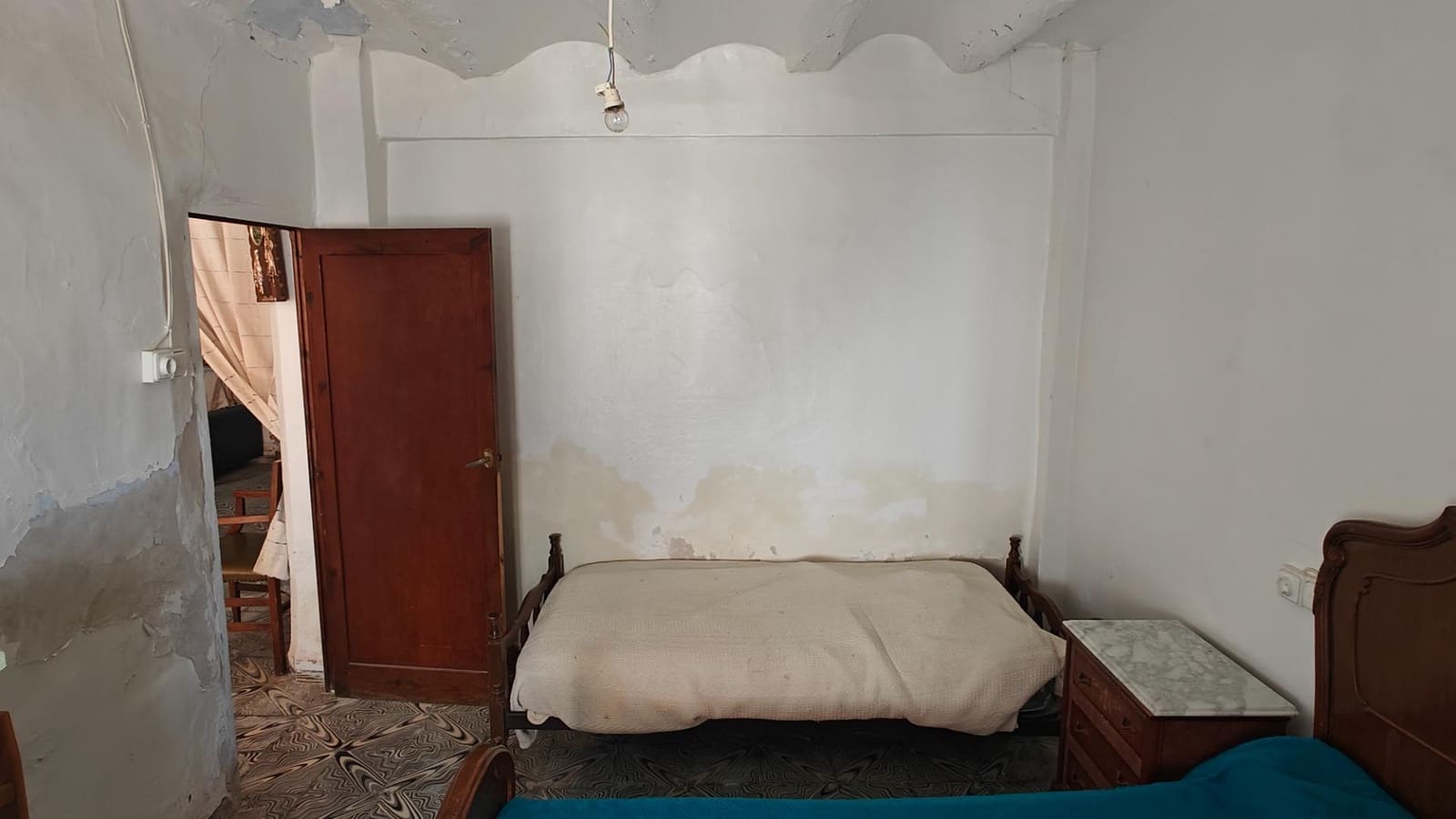 3 soveværelse Byhus til salg i Cortes de Pallas med garage - € 55.000 (Ref: 8895015)