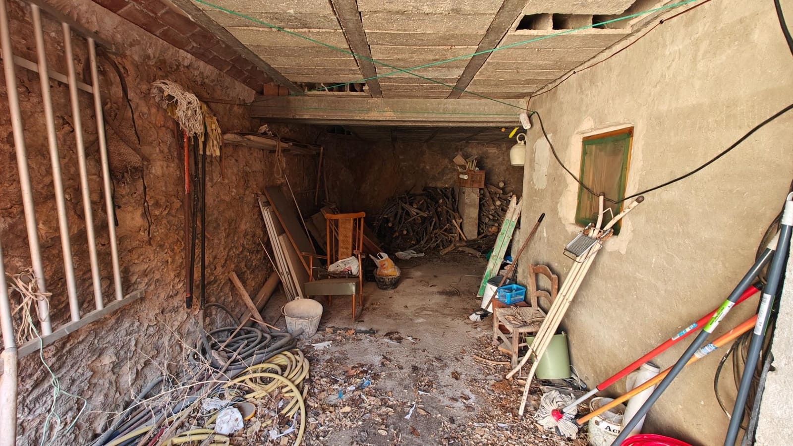 3 soveværelse Byhus til salg i Cortes de Pallas med garage - € 55.000 (Ref: 8895015)