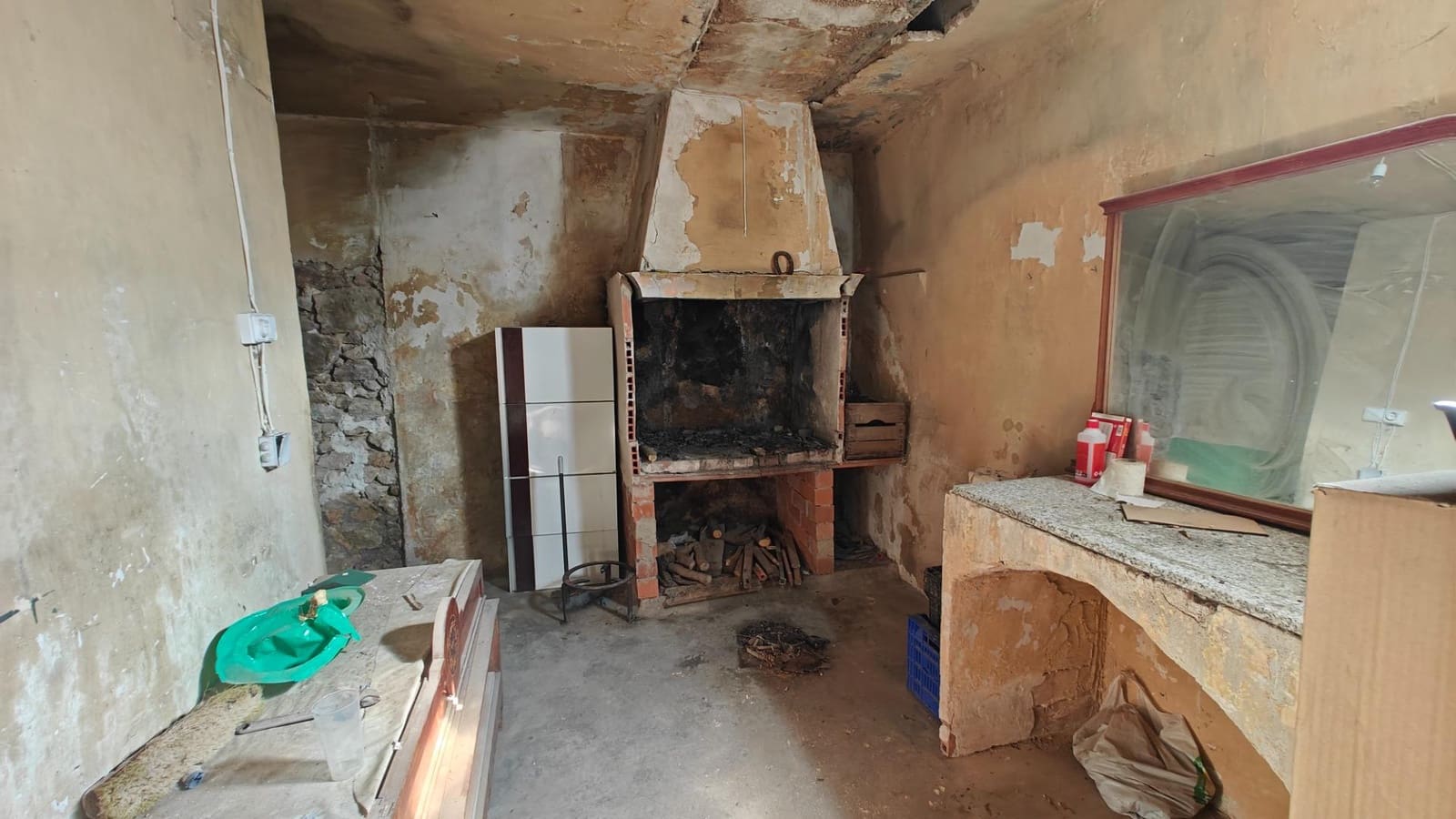 3 soveværelse Byhus til salg i Cortes de Pallas med garage - € 55.000 (Ref: 8895015)