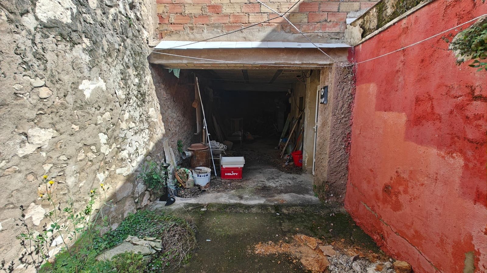 3 soveværelse Byhus til salg i Cortes de Pallas med garage - € 55.000 (Ref: 8895015)