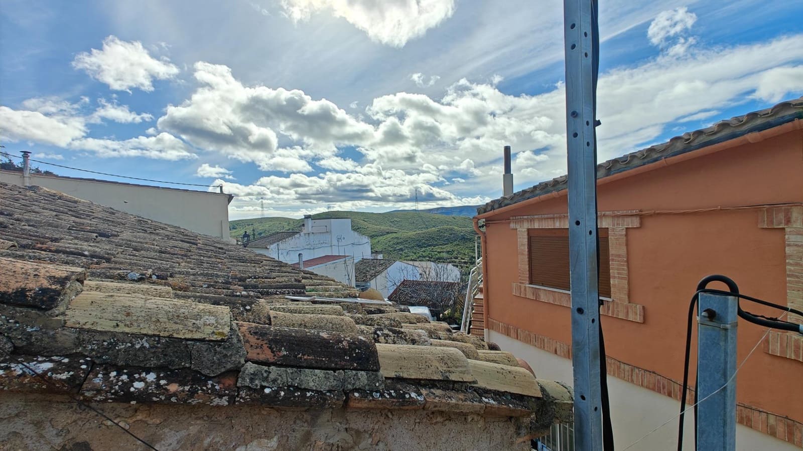 3 soveværelse Byhus til salg i Cortes de Pallas med garage - € 55.000 (Ref: 8895015)