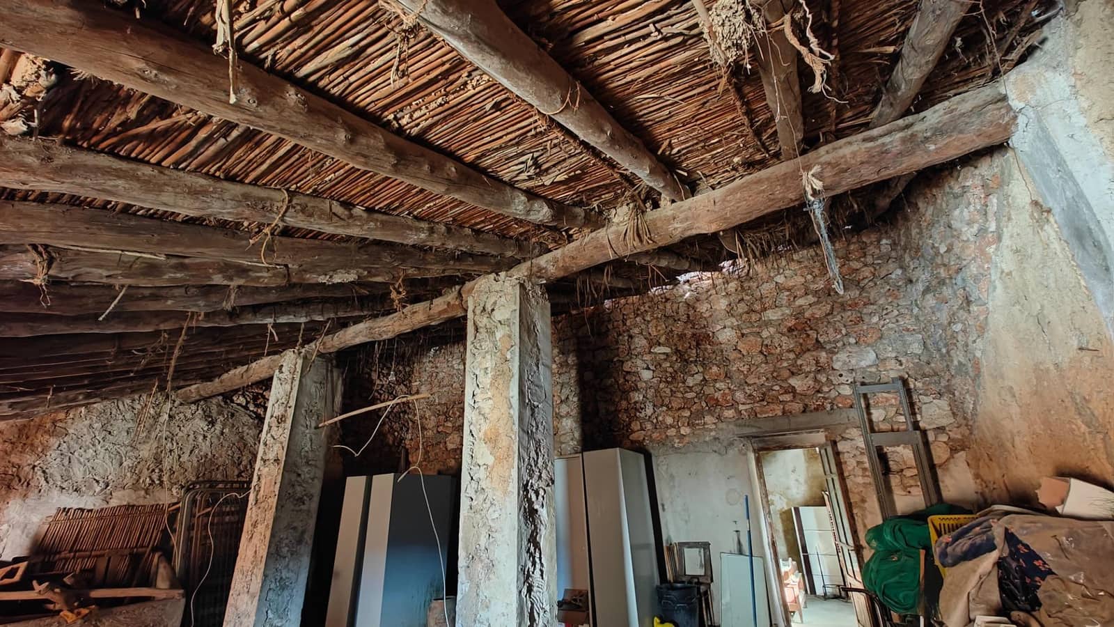 3 soveværelse Byhus til salg i Cortes de Pallas med garage - € 55.000 (Ref: 8895015)