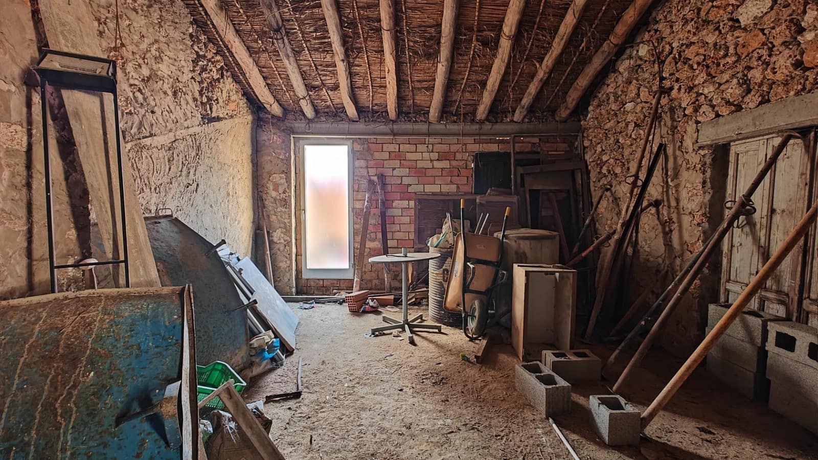 3 soveværelse Byhus til salg i Cortes de Pallas med garage - € 55.000 (Ref: 8895015)