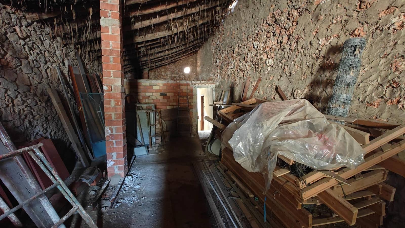 3 soveværelse Byhus til salg i Cortes de Pallas med garage - € 55.000 (Ref: 8895015)