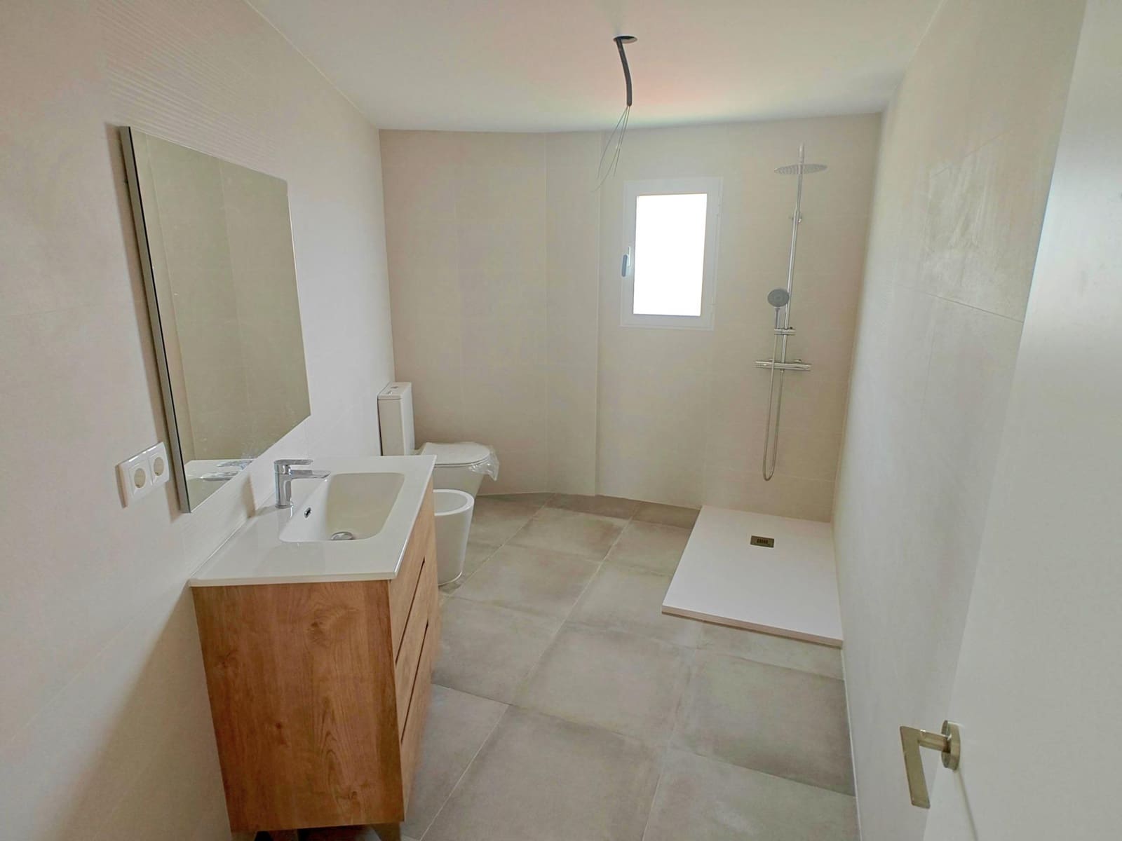 4 soveværelse Rækkehus til salg i Bunol med garage - € 305.000 (Ref: 8913173)