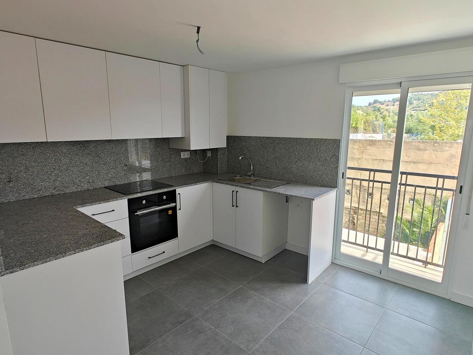 4 soveværelse Rækkehus til salg i Bunol med garage - € 305.000 (Ref: 8913173)