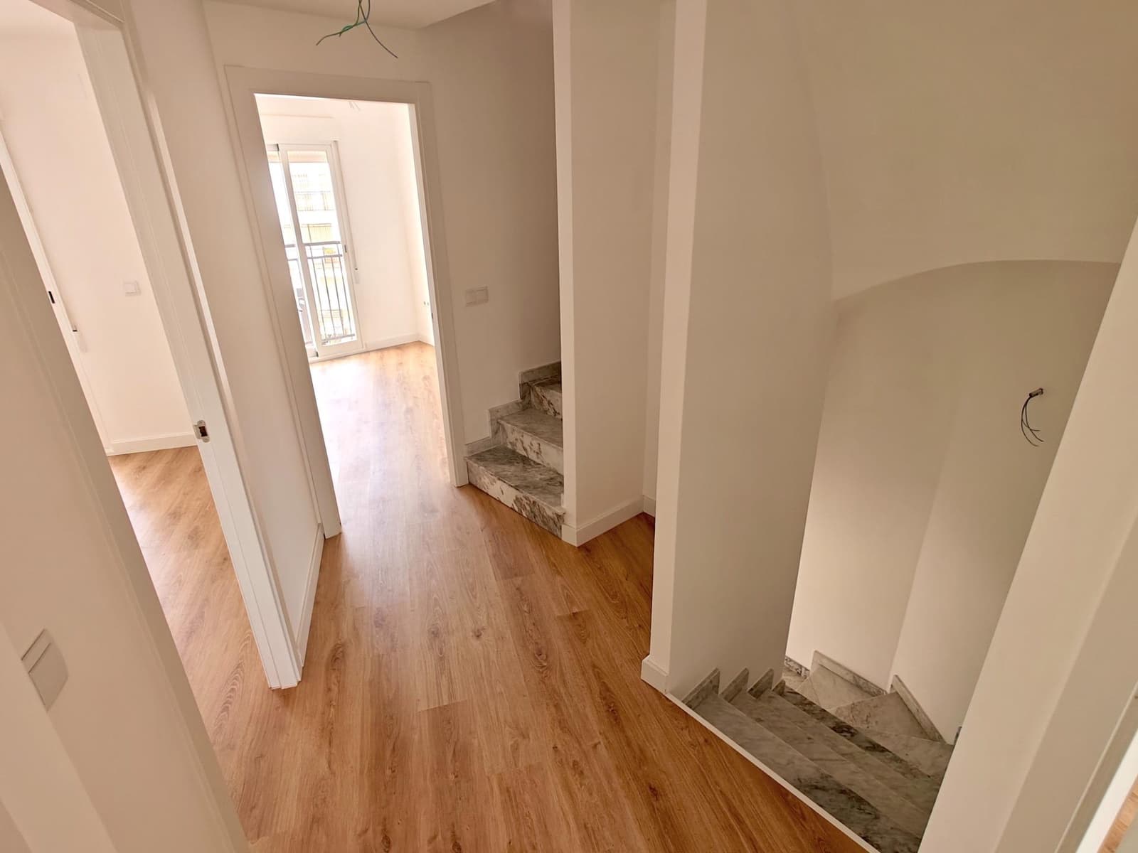 4 soveværelse Rækkehus til salg i Bunol med garage - € 305.000 (Ref: 8913173)