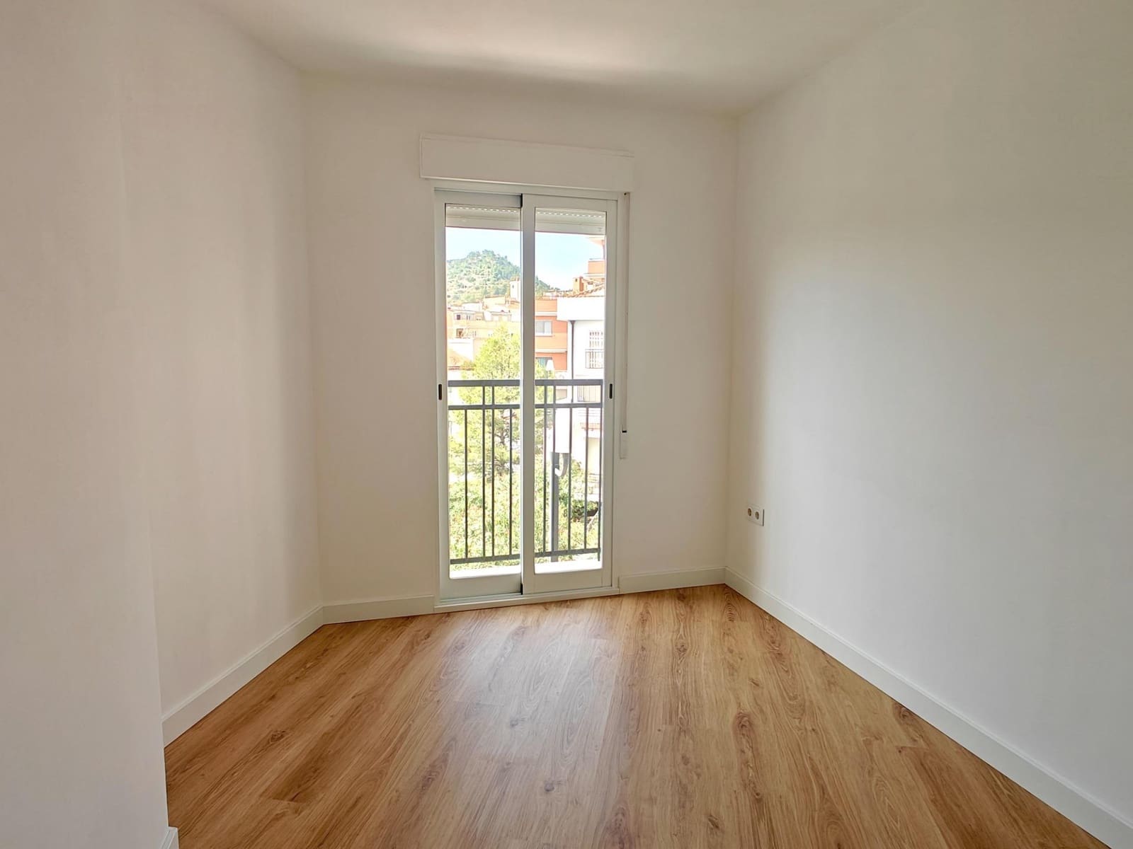 4 soveværelse Rækkehus til salg i Bunol med garage - € 305.000 (Ref: 8913173)