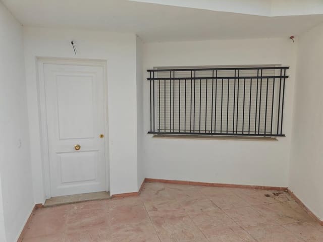 4 soveværelse Rækkehus til salg i Buñol med garage - € 305.000 (Ref: 8913173)