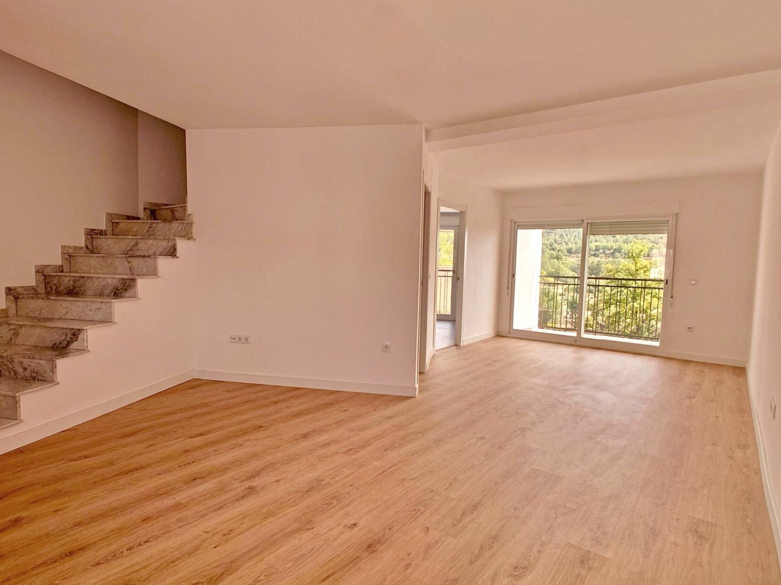 4 soveværelse Rækkehus til salg i Bunol med garage - € 305.000 (Ref: 8913173)