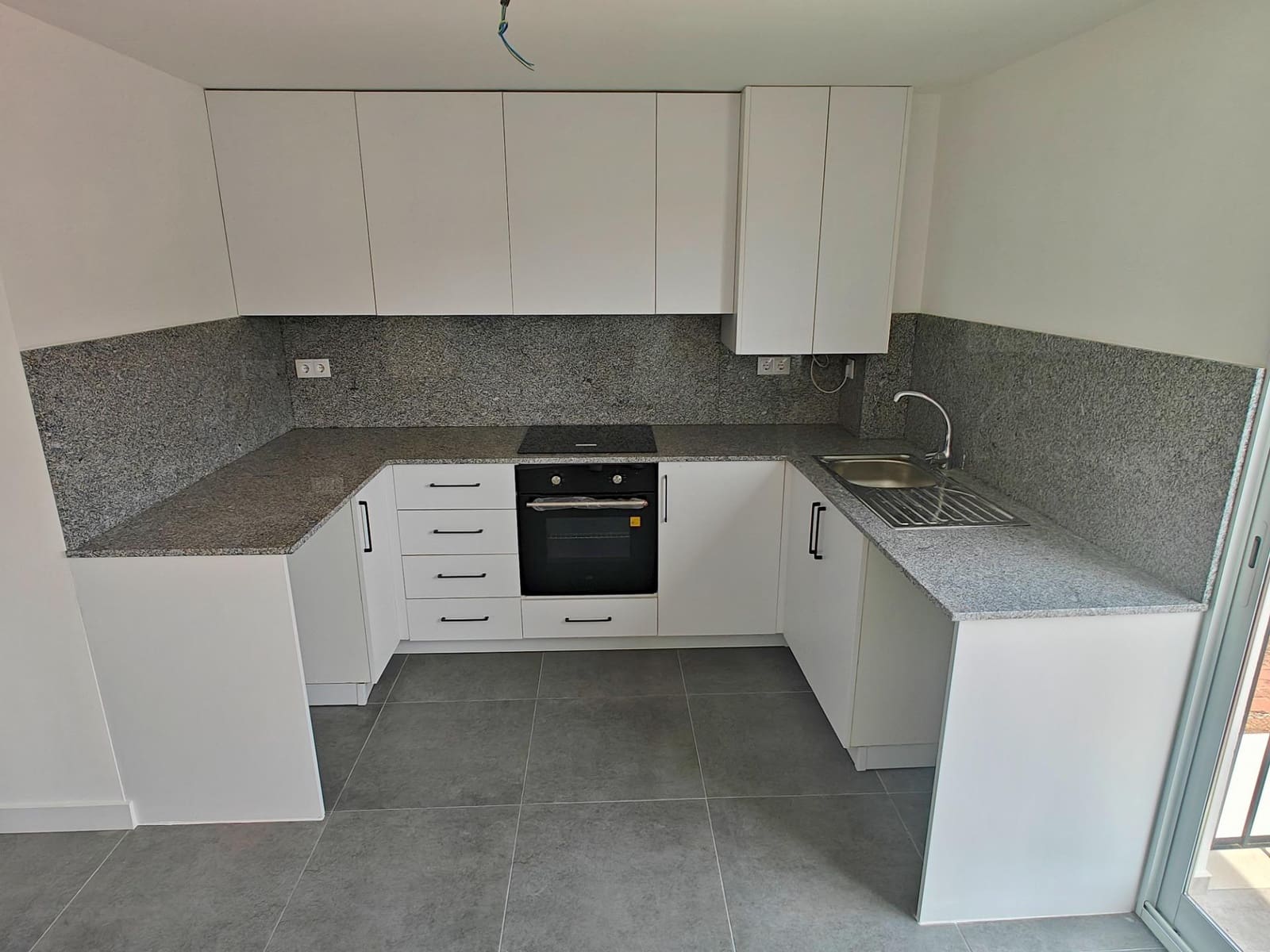 4 soveværelse Rækkehus til salg i Bunol med garage - € 305.000 (Ref: 8913173)