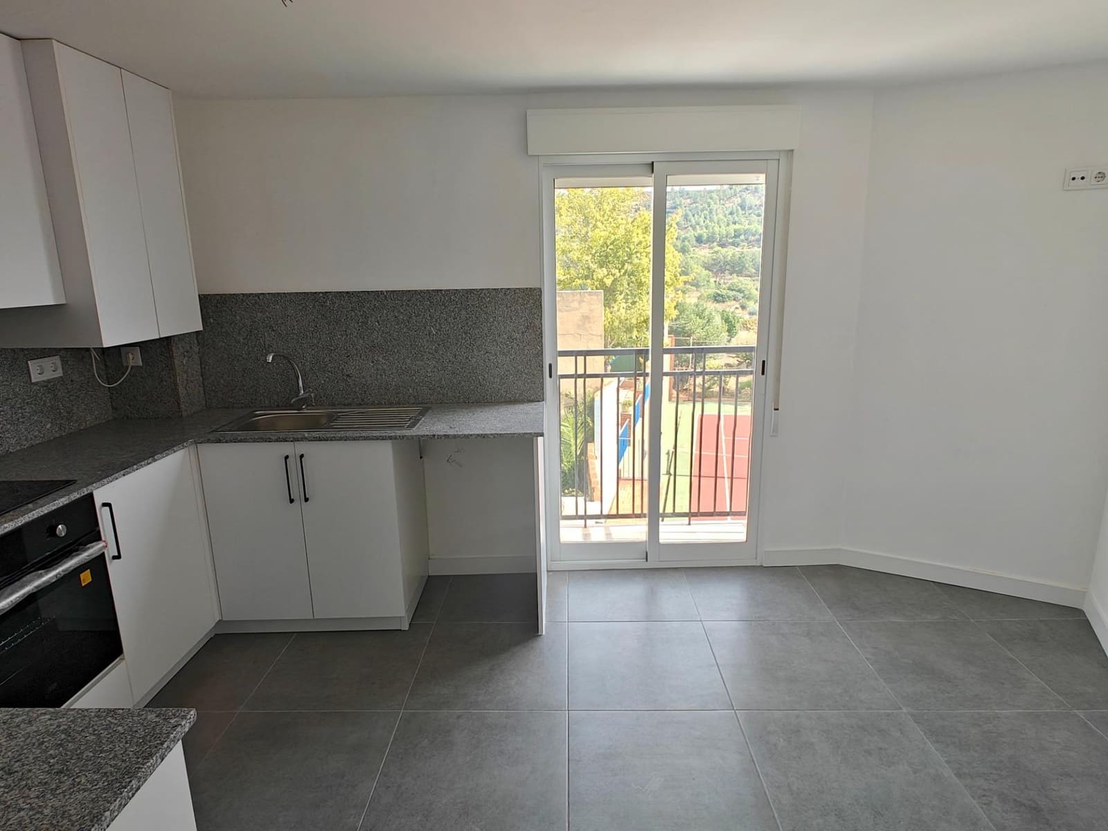 4 soveværelse Rækkehus til salg i Bunol med garage - € 305.000 (Ref: 8913173)