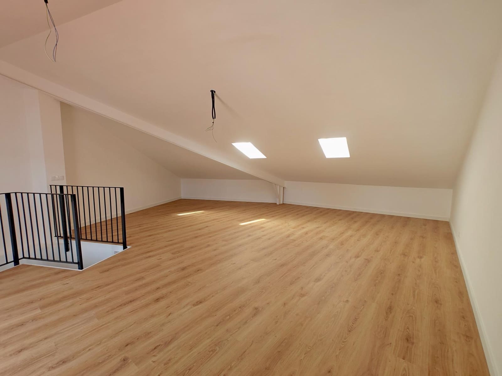 4 soveværelse Rækkehus til salg i Bunol med garage - € 305.000 (Ref: 8913173)