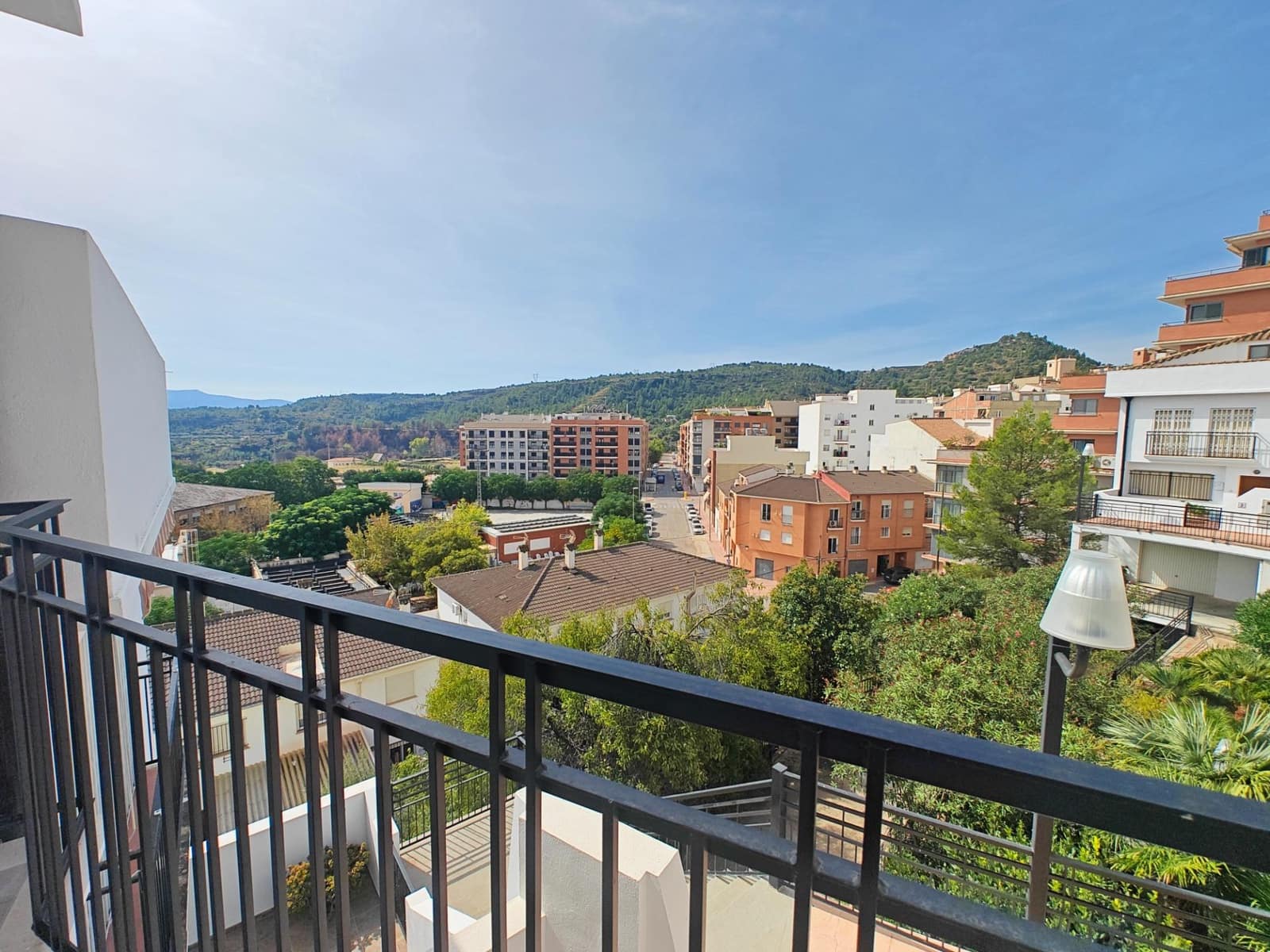 4 soveværelse Rækkehus til salg i Bunol med garage - € 305.000 (Ref: 8913173)