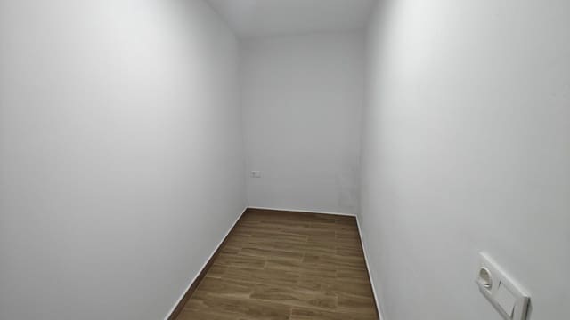 3 chambre Appartement à vendre à Buñol - 75 000 € (Ref: 8932253)