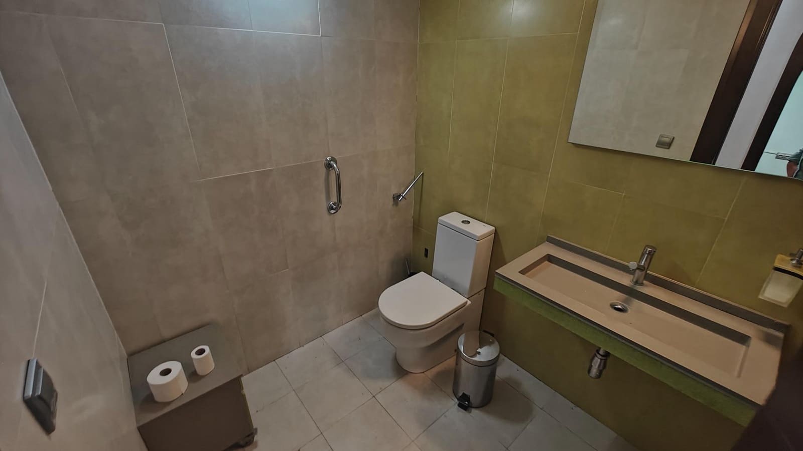 Erhverv til salg i Bunol - € 145.000 (Ref: 8952707)