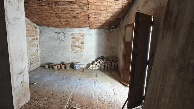 2 soverom Finca/Herregård til salgs i Yátova - € 60 000 (Ref: 8979566)