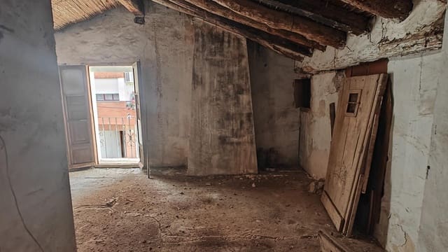 2 soverom Finca/Herregård til salgs i Yátova - € 60 000 (Ref: 8979566)