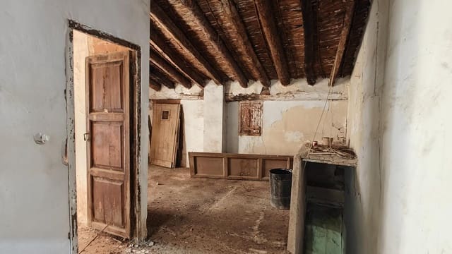 2 soverom Finca/Herregård til salgs i Yátova - € 60 000 (Ref: 8979566)